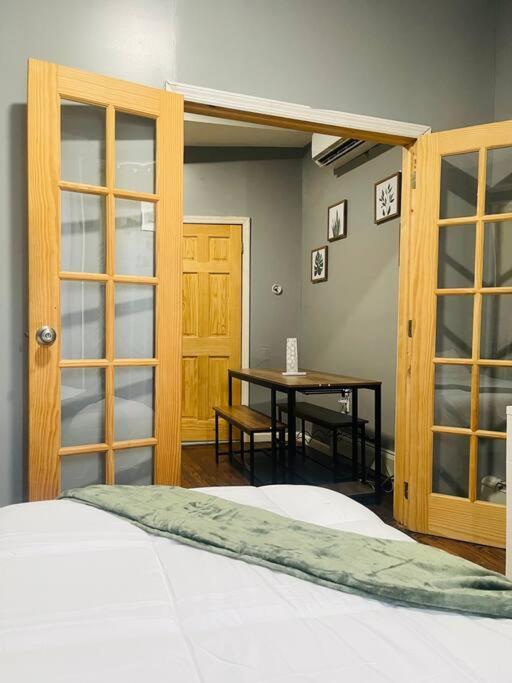 Appartamento Cozy Staycation - Brooklyn Close To Train Stations *